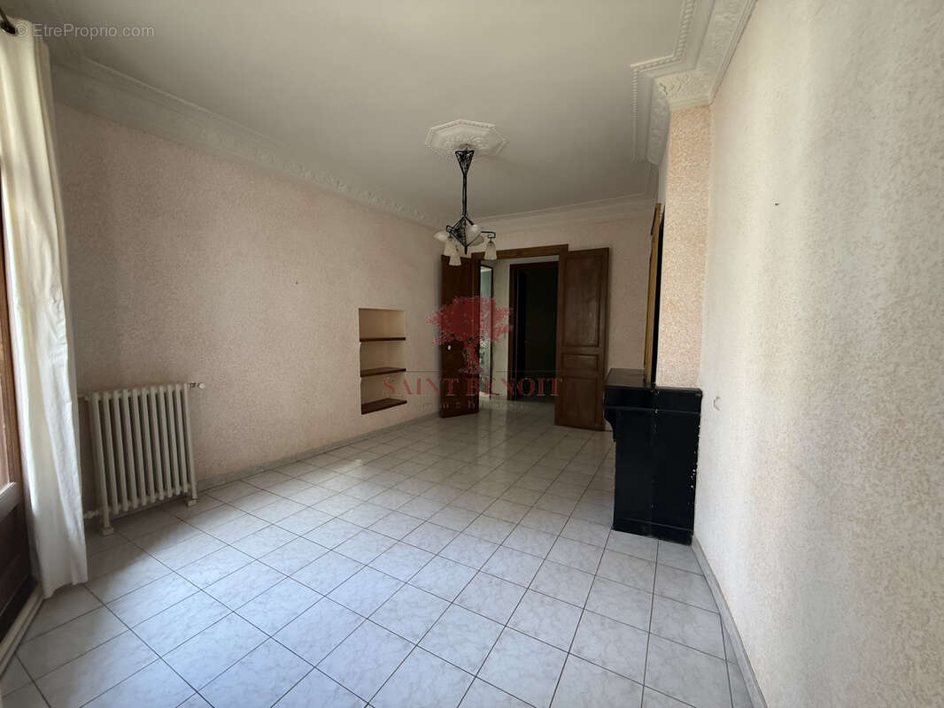 A vendre maison de village avec garage saint-saturnin de lucian - photo 9
