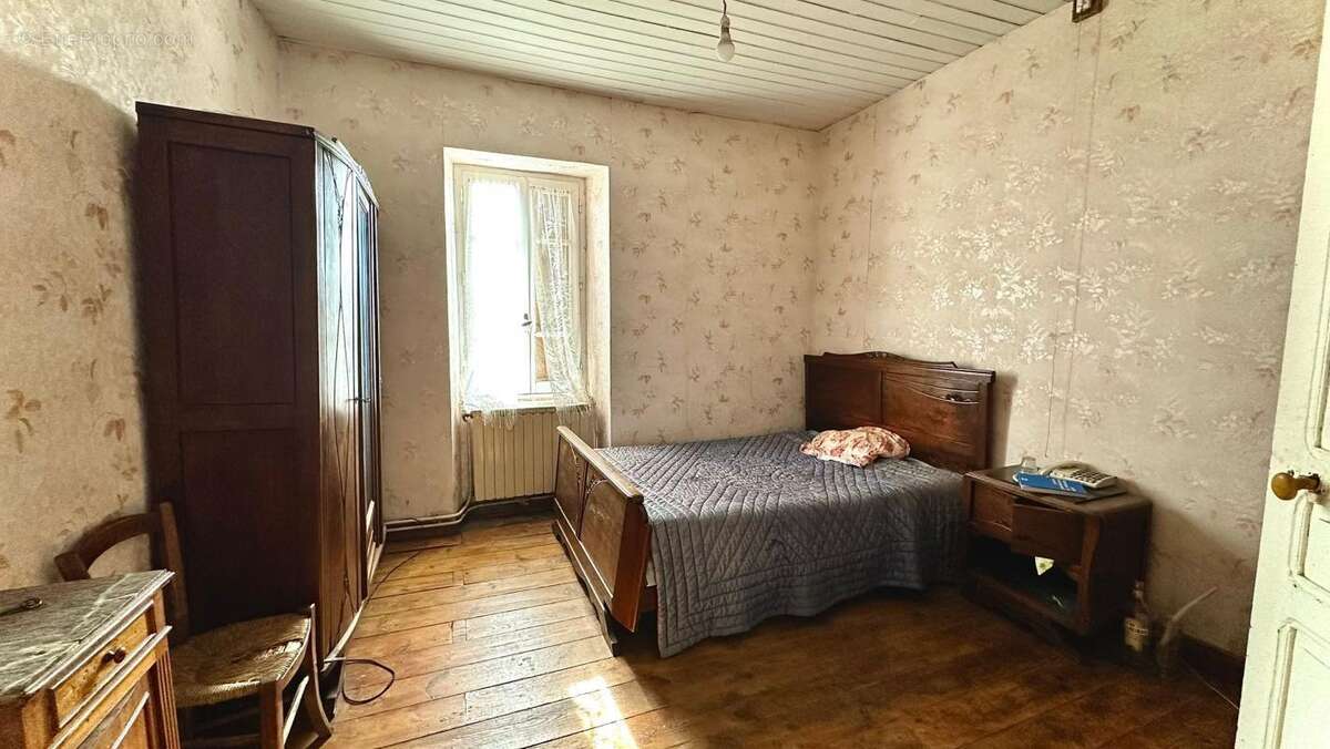 Maison à RIEUPEYROUX