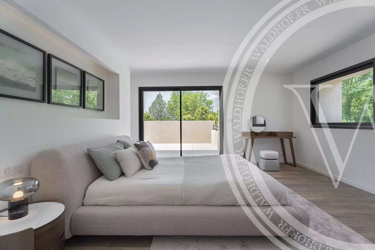 Maison à TOURRETTES