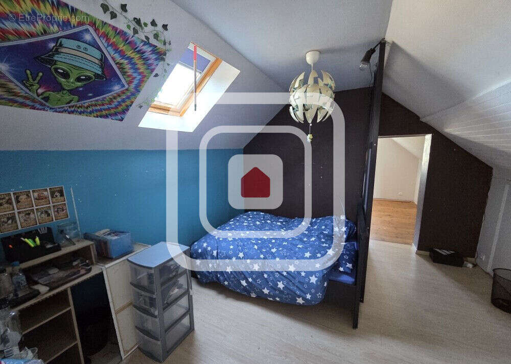 Maison à BOURG-ET-COMIN