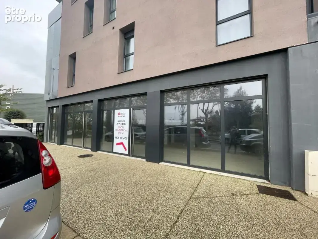 Photo Autres à Valence au prix de 275 000€