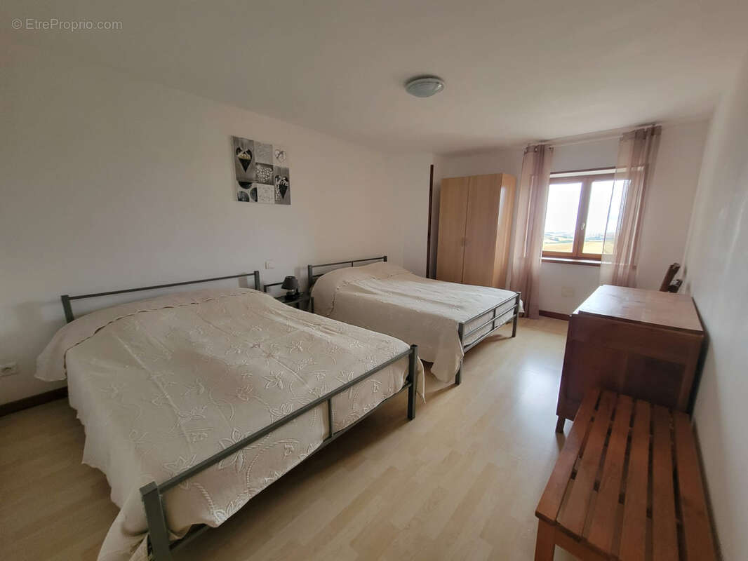 Maison à MEZERVILLE