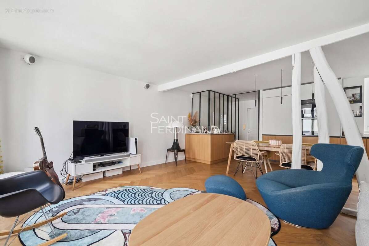 Exclusivité. Paris 18ème Abbesses.  Magnifique Triplex de 6 pièces  4 chambres. - photo 5