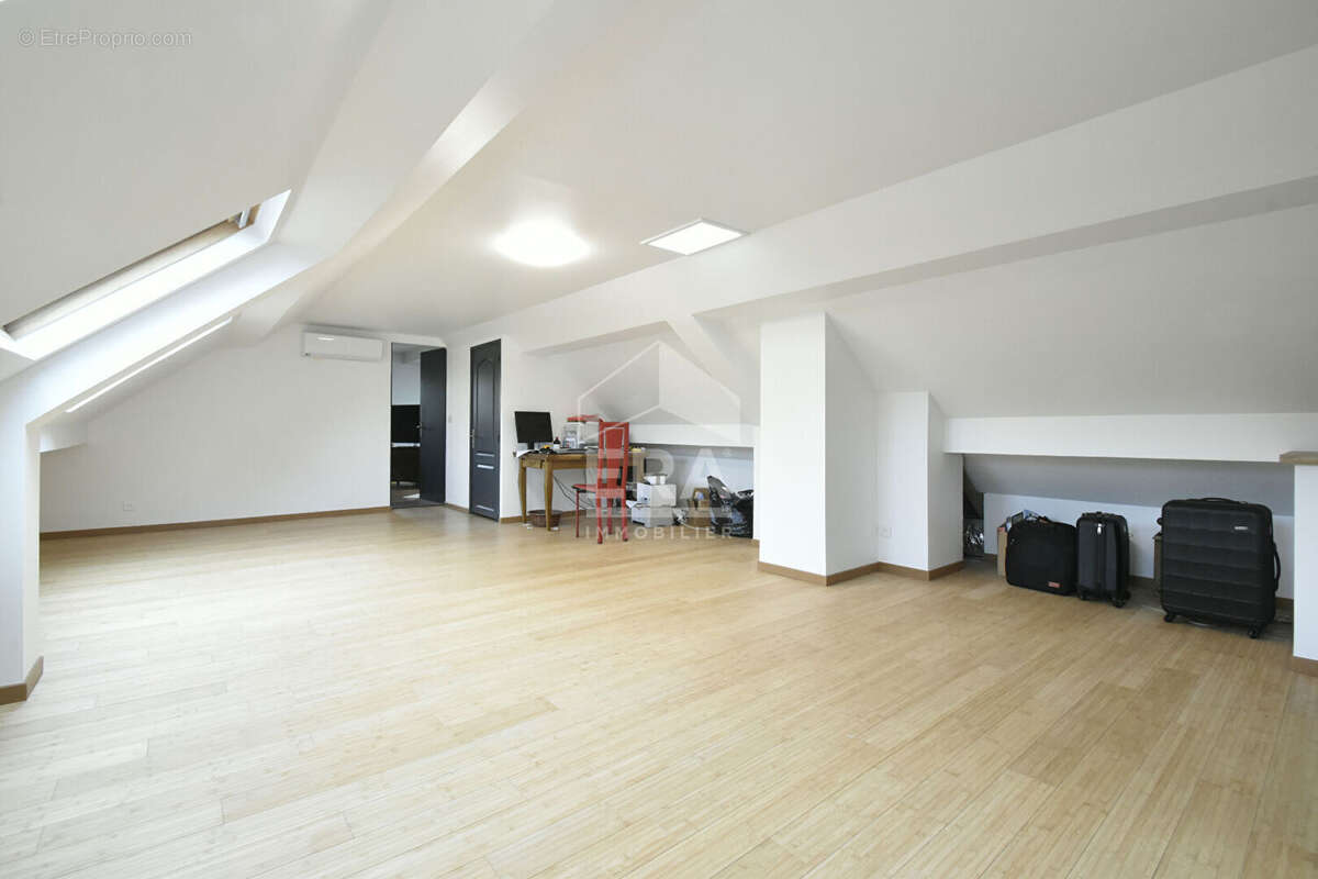 Maison à LE TREMBLAY-SUR-MAULDRE