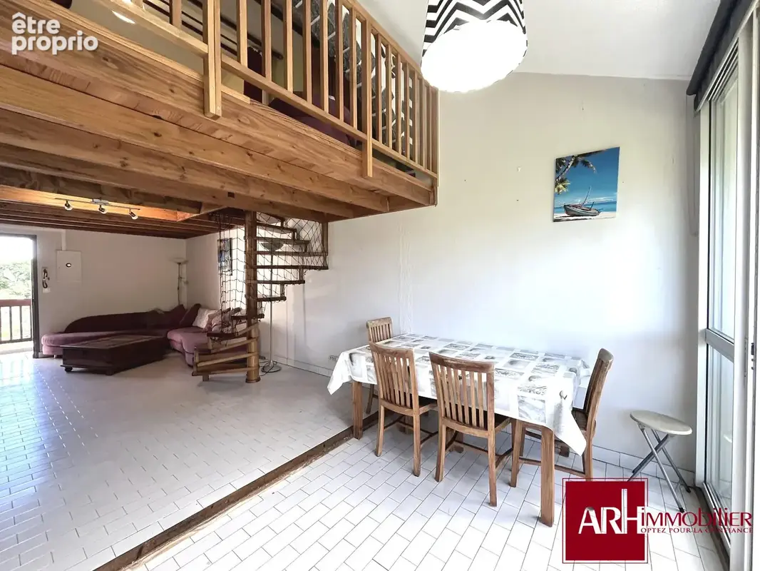 Appartement 3 pièces 80 m² à vendre à Saint-Paul (97434) - photo 3