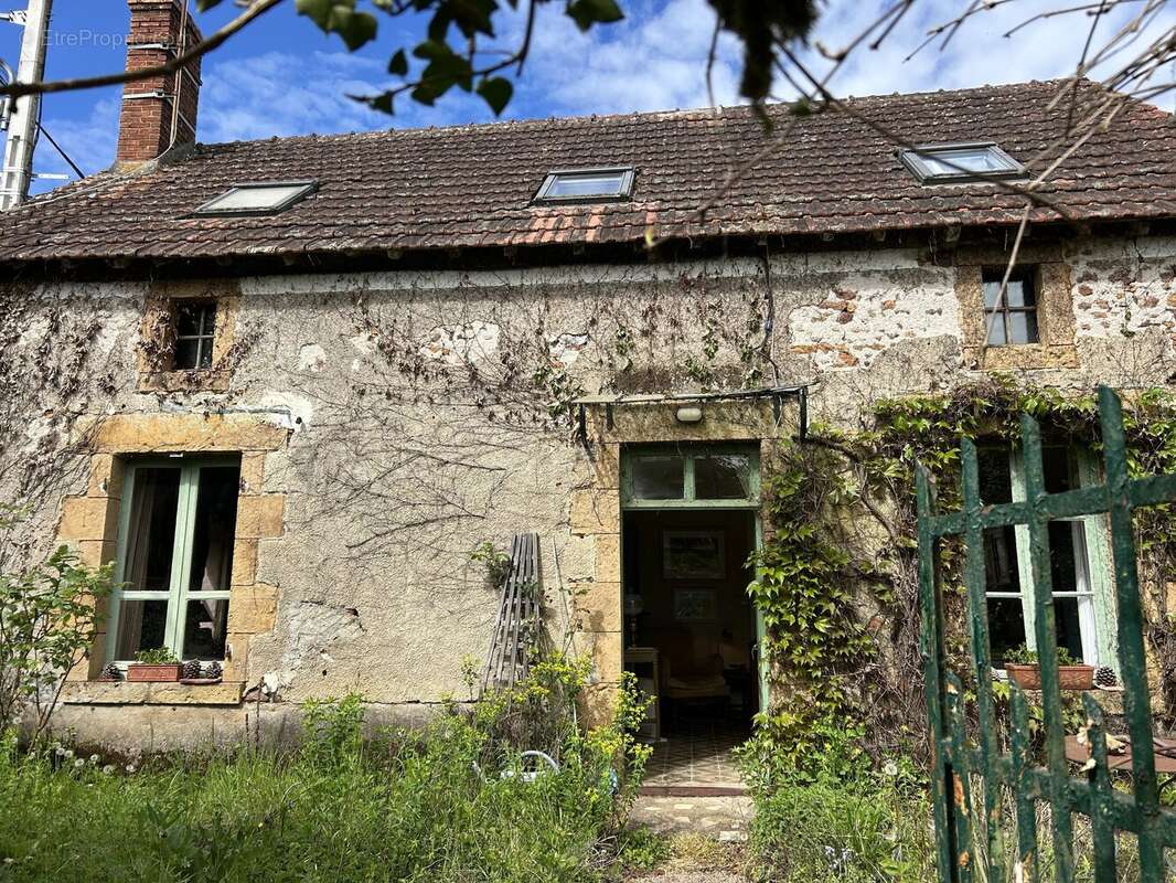 Charmante petite maison avec piscine - photo 2