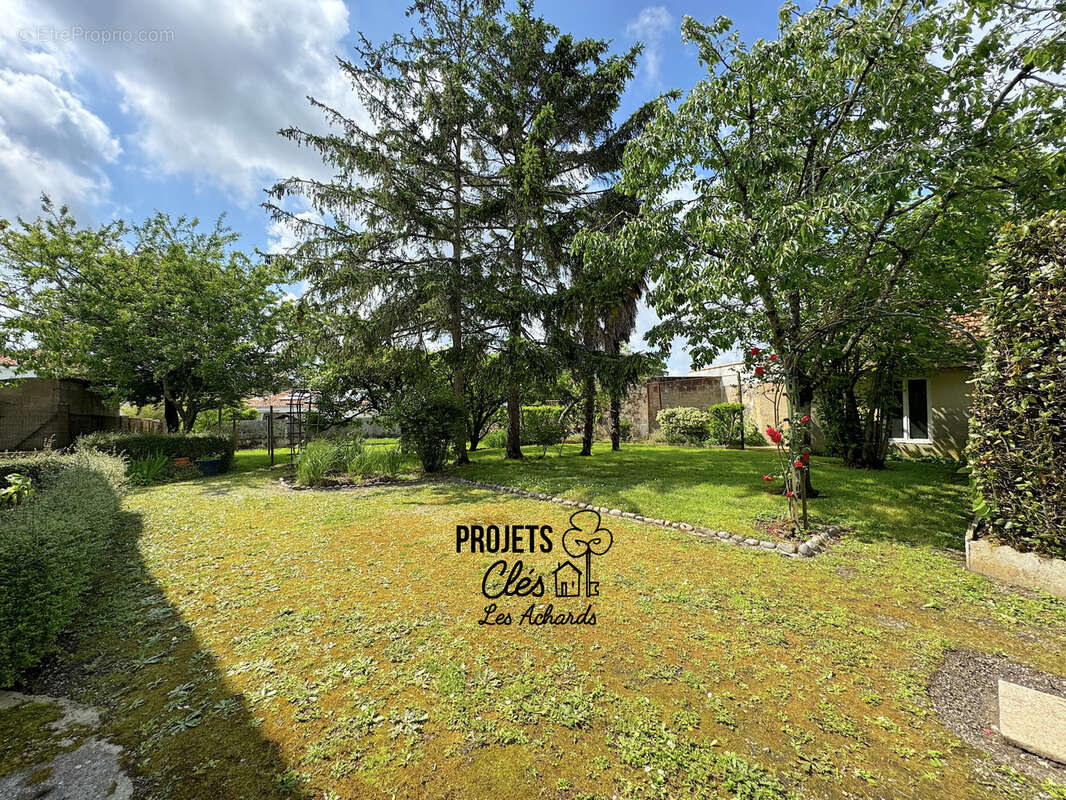 Maison à LE GIROUARD