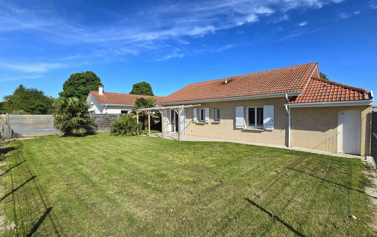 Maison à SAINTE-BLANDINE