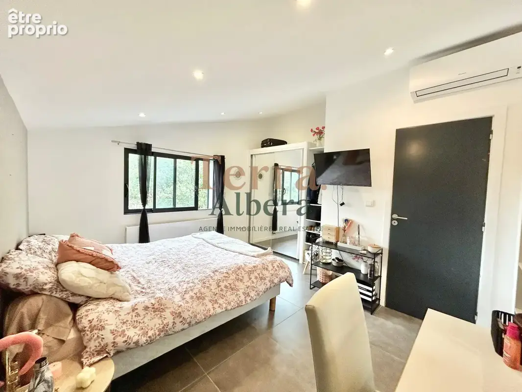 Villa Contemporaine avec piscine, studio indépendant, et grand garage atelier - photo 31