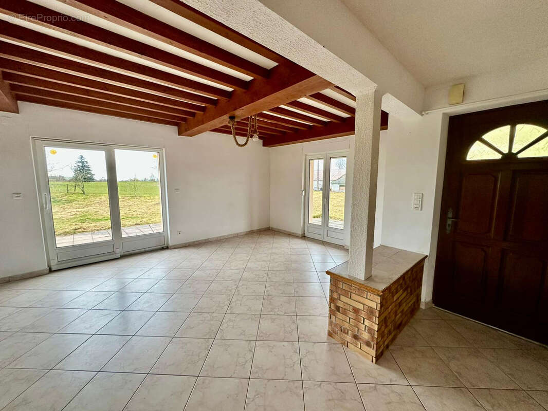 Maison à ESMOULIERES