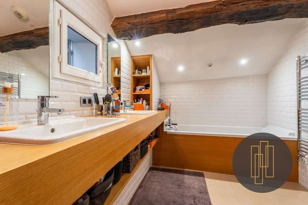 Maison à MESSIMY-SUR-SAONE