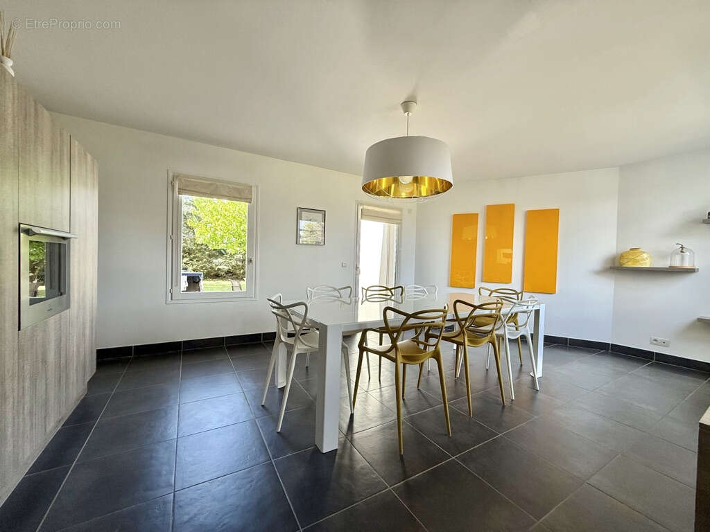 Maison à SAINT-MARCEL-LES-VALENCE