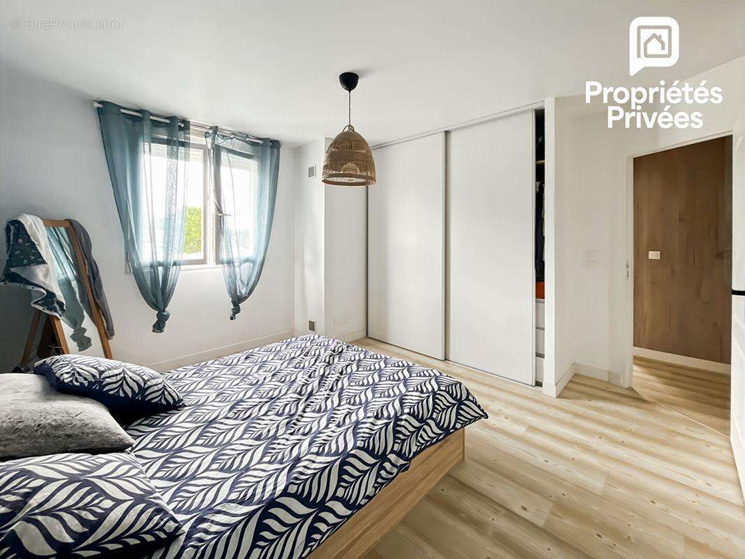 Maison Parempuyre  120m2  Jardin 382m2  Piscine  369 000 - photo 8