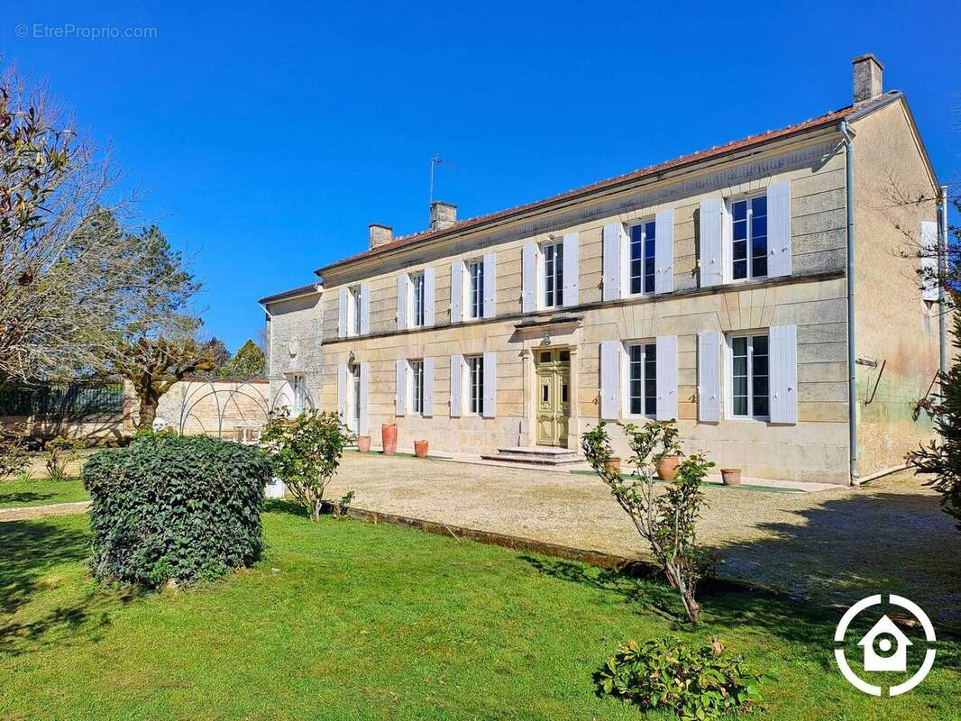 Maison à COURCERAC