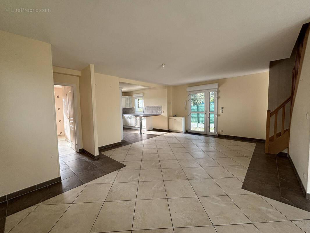 Maison à SAINT-COME-DE-FRESNE