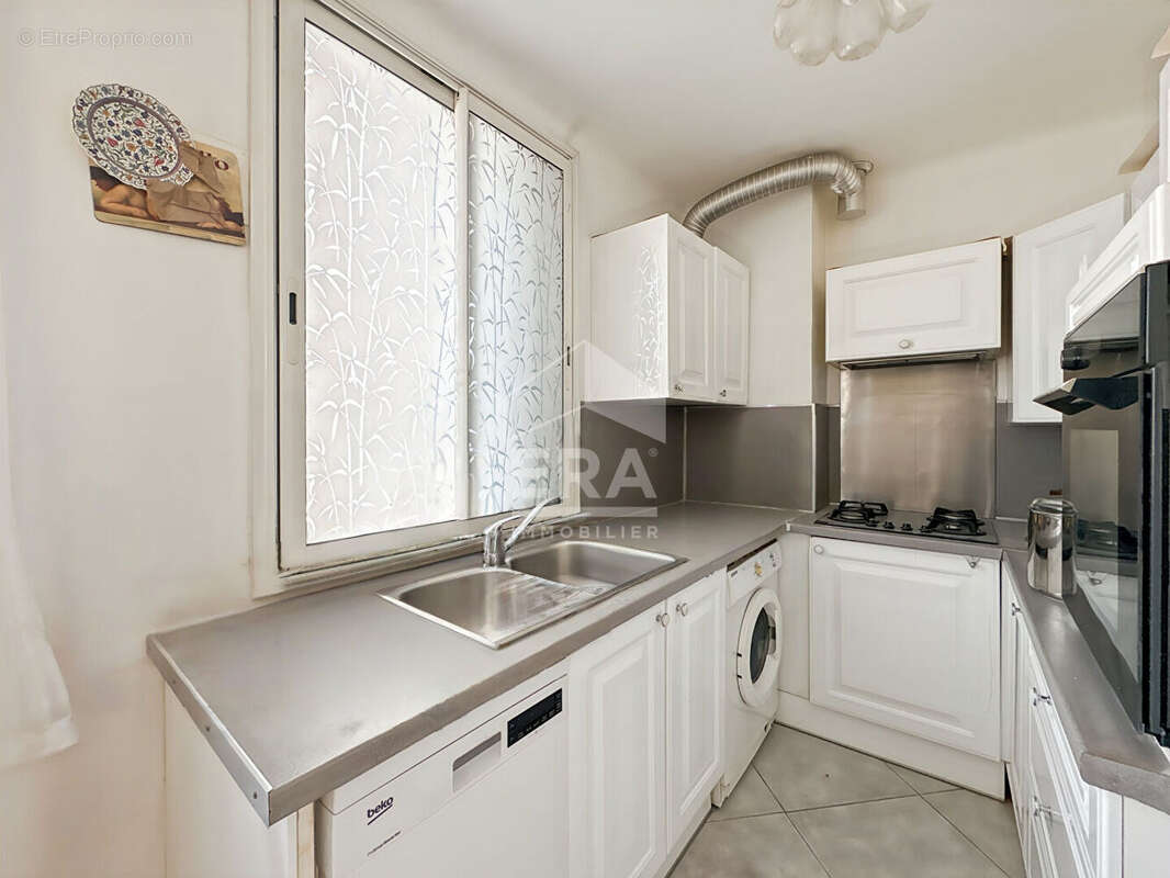 Appartement à MARSEILLE-4E