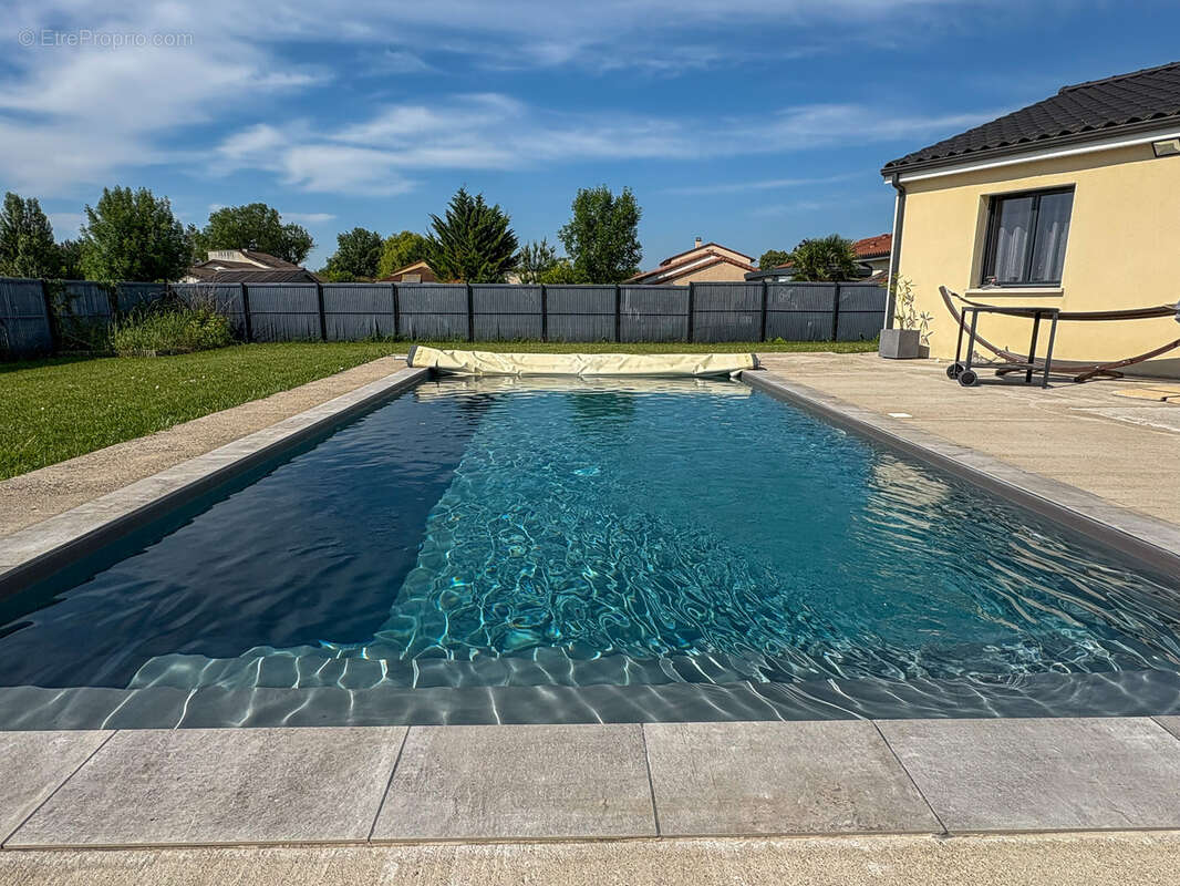 Maison à MARTRES-SUR-MORGE