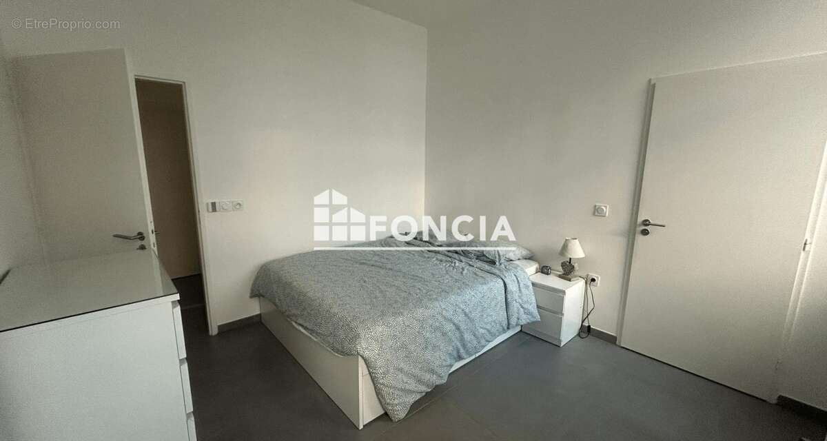 Appartement à MARSEILLE-2E