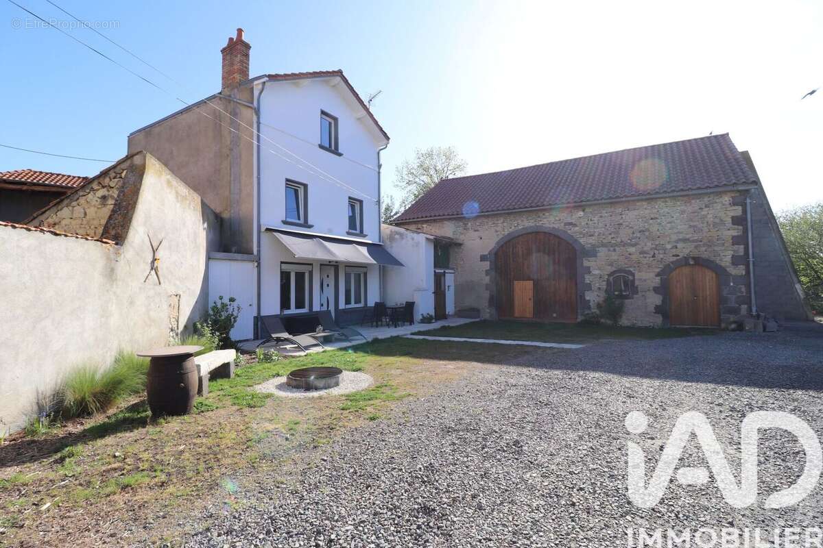 Photo 2 - Maison à MARSAT