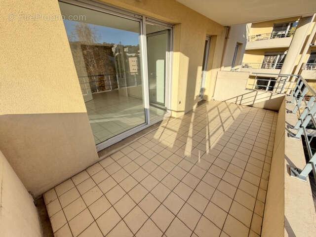 Appartement à TASSIN-LA-DEMI-LUNE