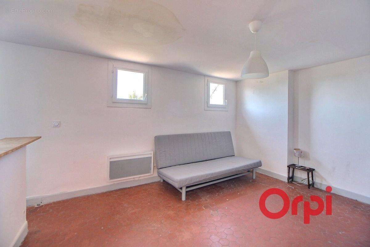 Appartement à MARSEILLE-6E