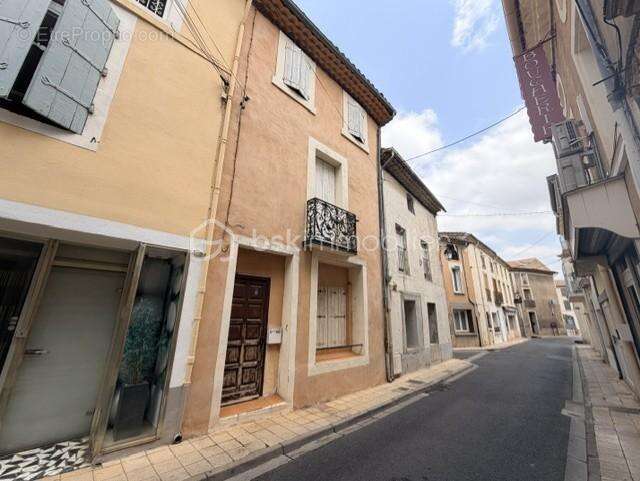 PUISSERGUIER - Maison de caractère avec terrasse et beau potentiel d'aménagement - photo 14