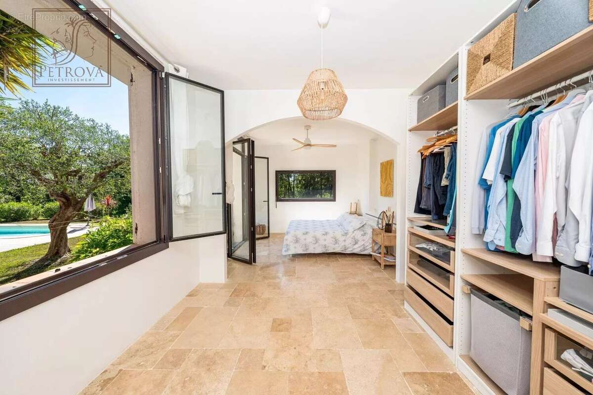 Maison à TOURRETTES-SUR-LOUP