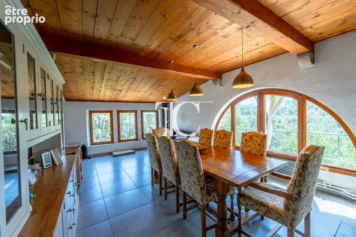 Mas de charme de 300 m² habitables sur 1,5 hectare arboré - photo 12