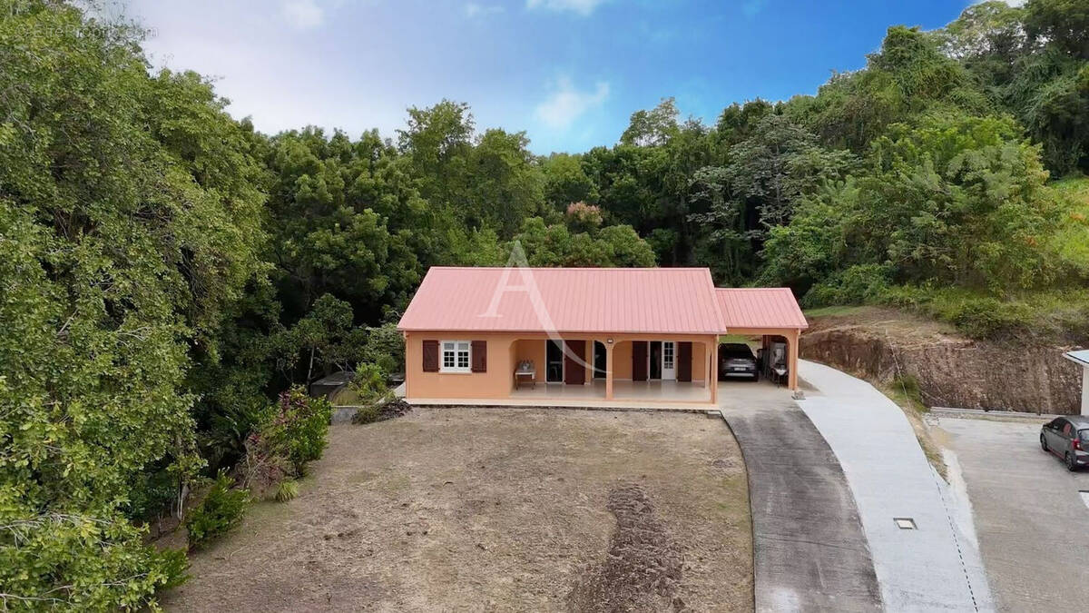 Maison à SCHOELCHER