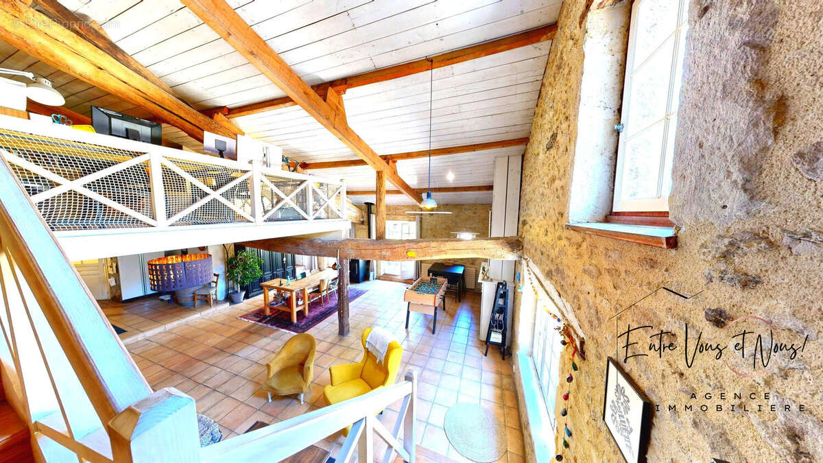 Maison 280 m² à Saint-Pierre-D'aurillac  - photo 6