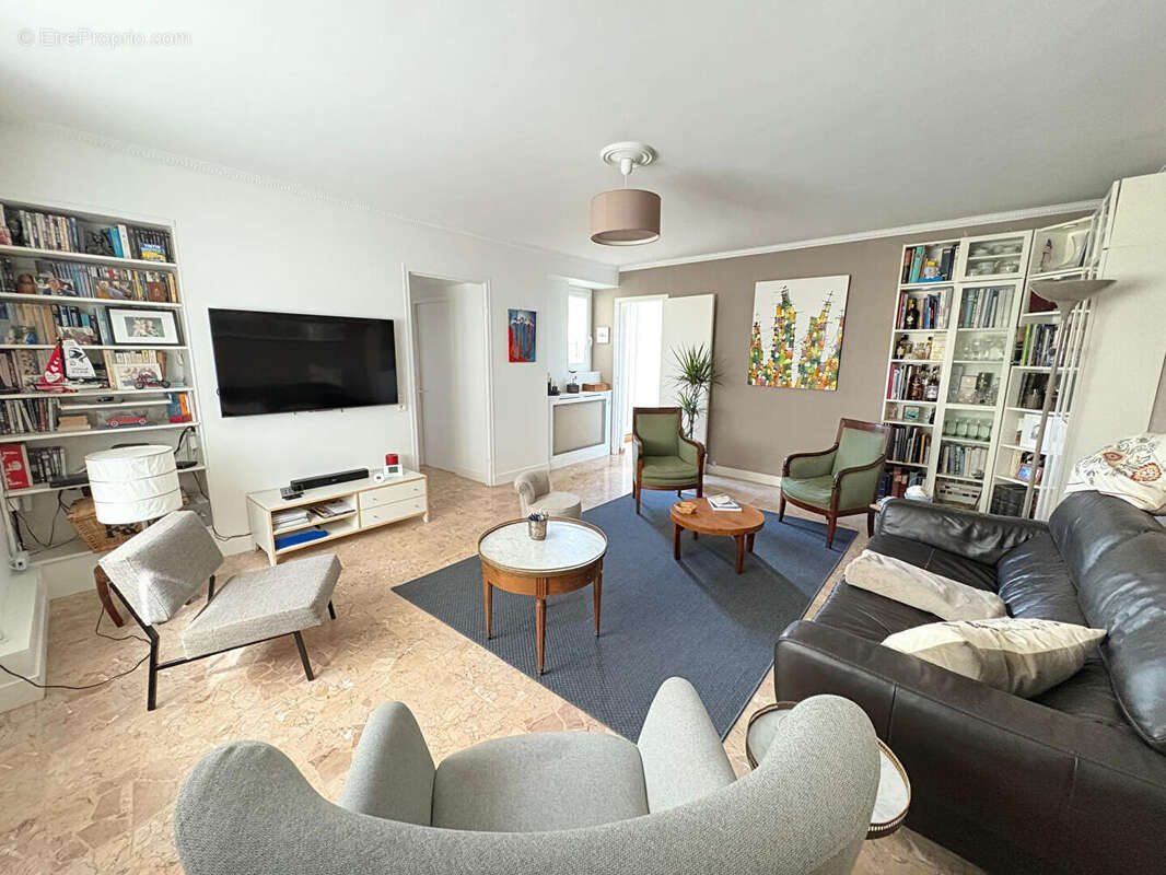 Maison à MAURECOURT