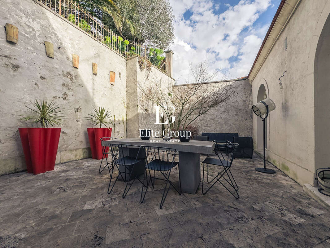 A vendre magnifique maison en bas du plateau d'angouleme - 7 pièces - 213 m2 - photo 16
