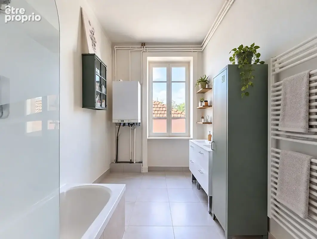 Bourg-en-bresse ? appartement de 161 m² ? 3 chambres ? balcon ? volumes exceptionnels - photo 10