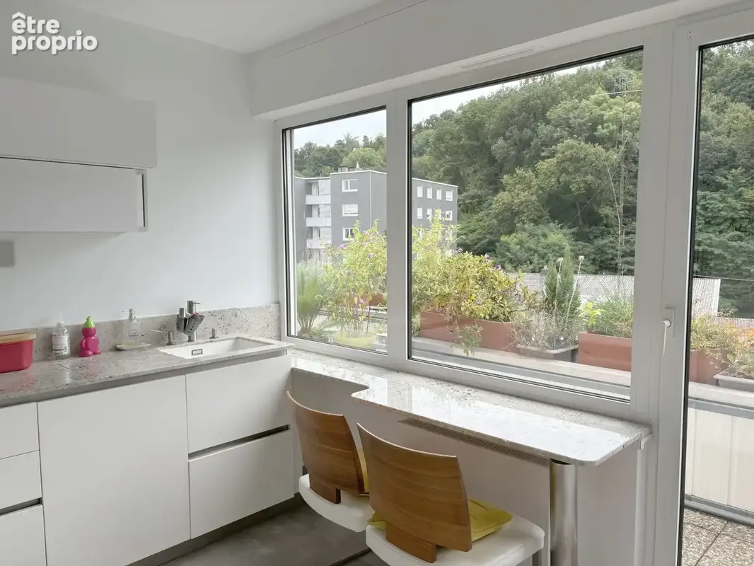 Appartement en duplex 6 pieces - terrasse - garage et caves - photo 10