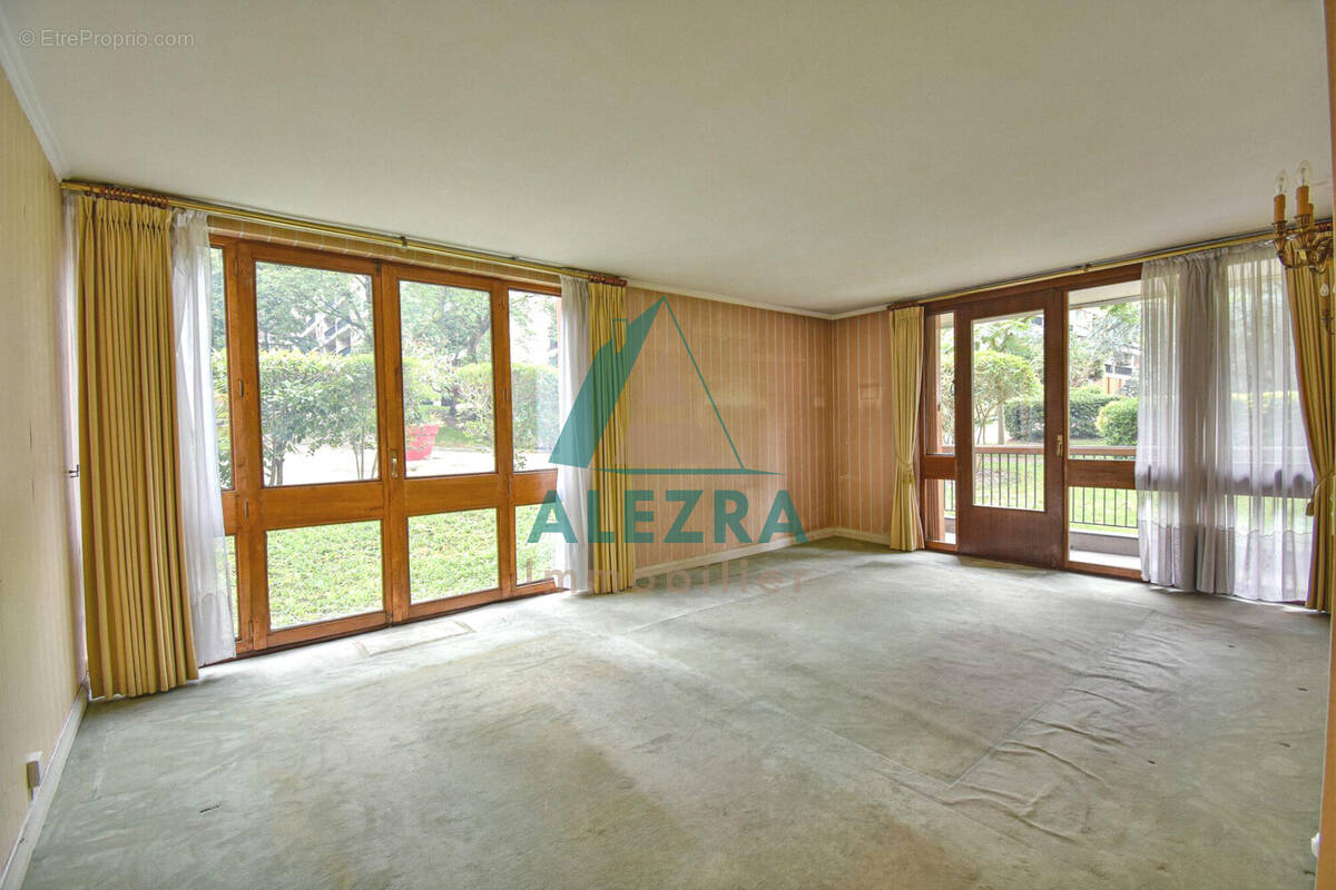 Appartement à LA CELLE-SAINT-CLOUD