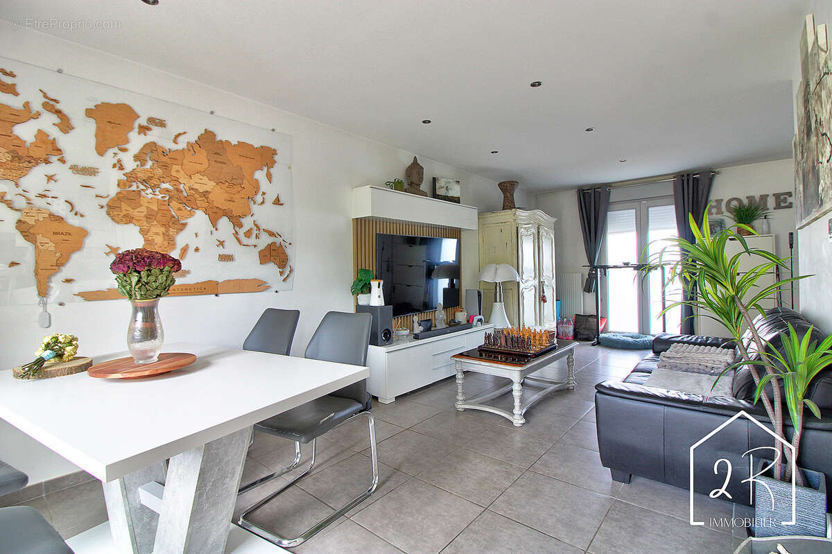 Maison à PONT-EVEQUE