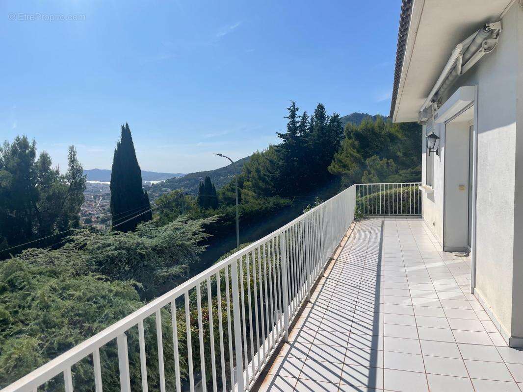 Maison à LA VALETTE-DU-VAR