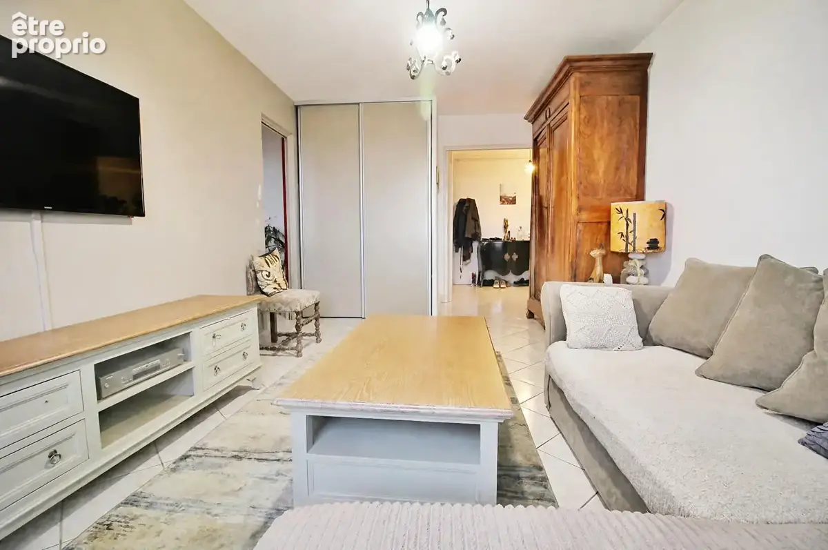 Appartement Saint Priest 5 pièce(s) - photo 2
