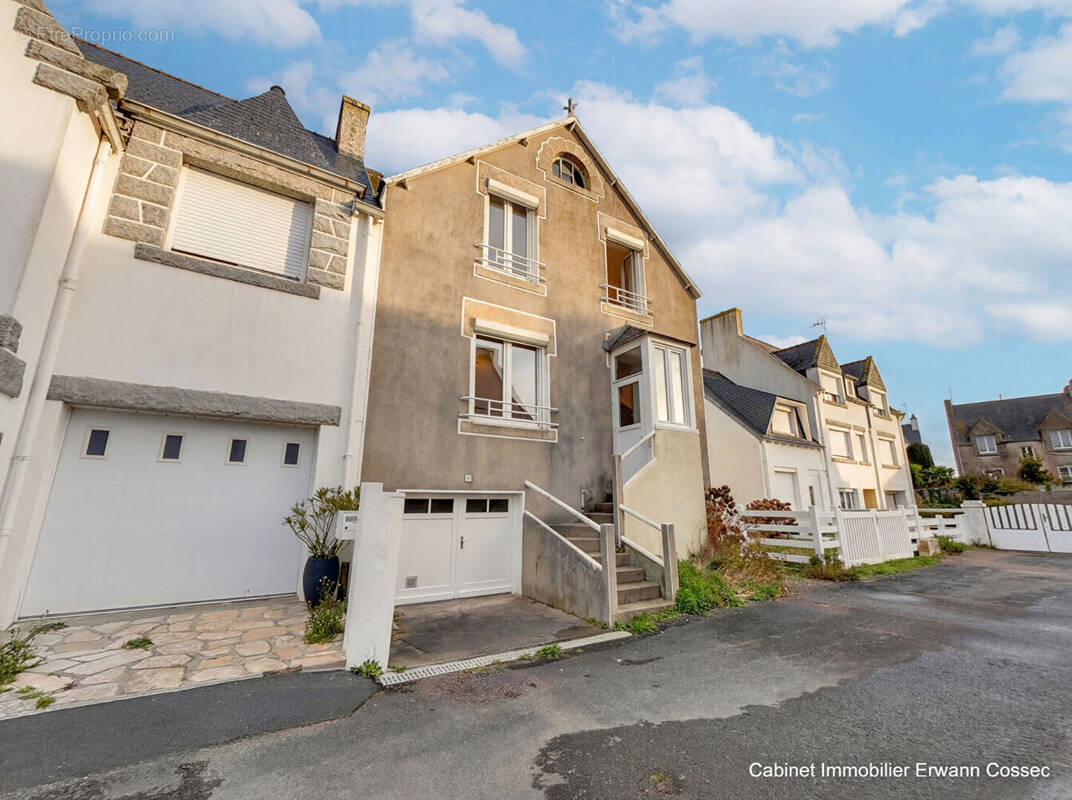 Maison à TREFFIAGAT