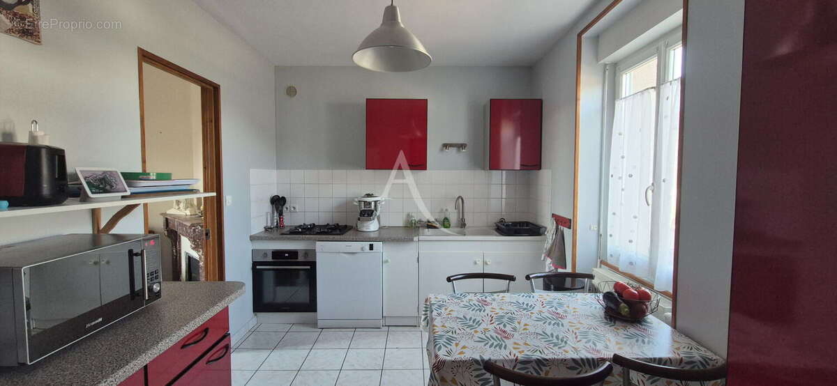 Maison à LA CHAPELLE-VENDOMOISE
