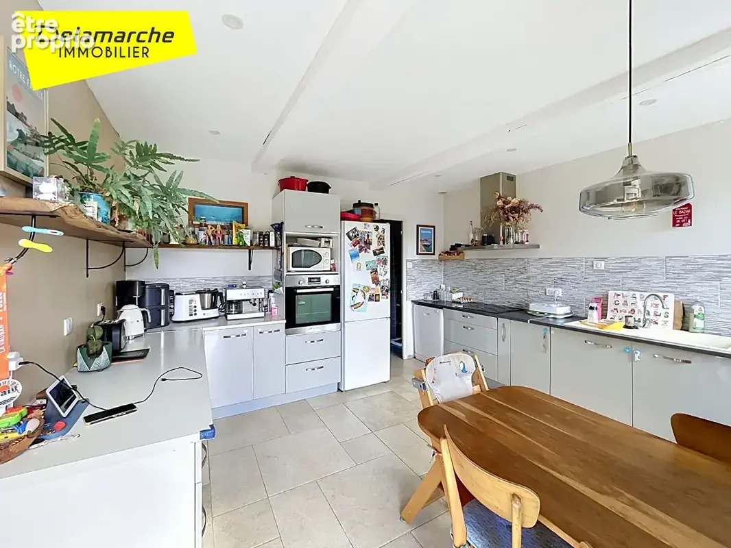 Maison à vendre 6 pièces avec dépendance à vendre  à SAINT PLANCHERS (50400) sur un terrain de 1590 m² - photo 2