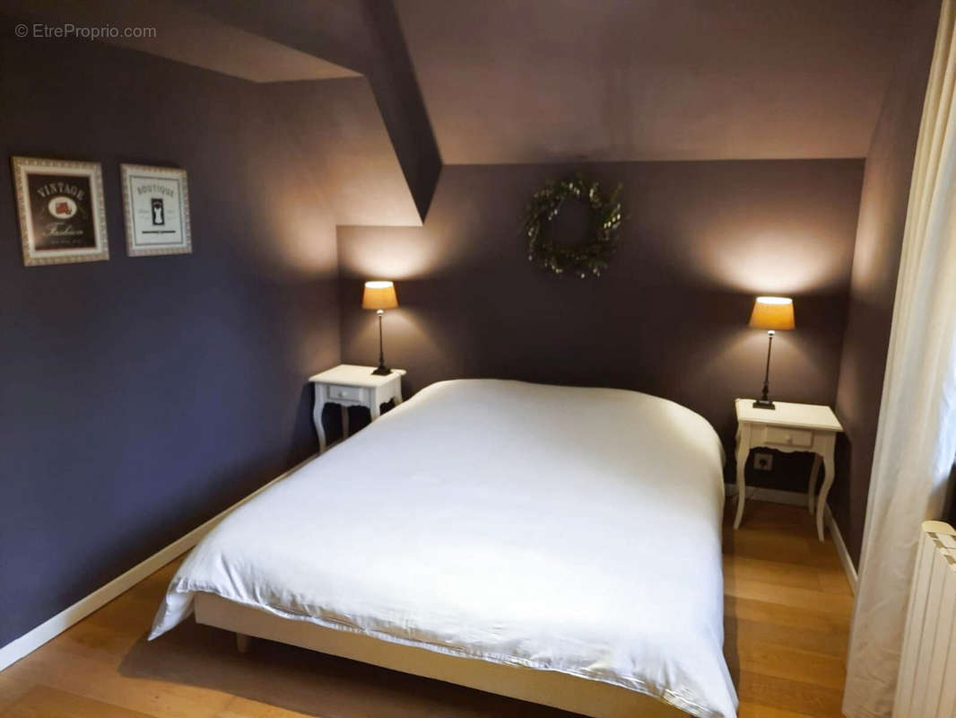 Maison à VAUX-SUR-AURE