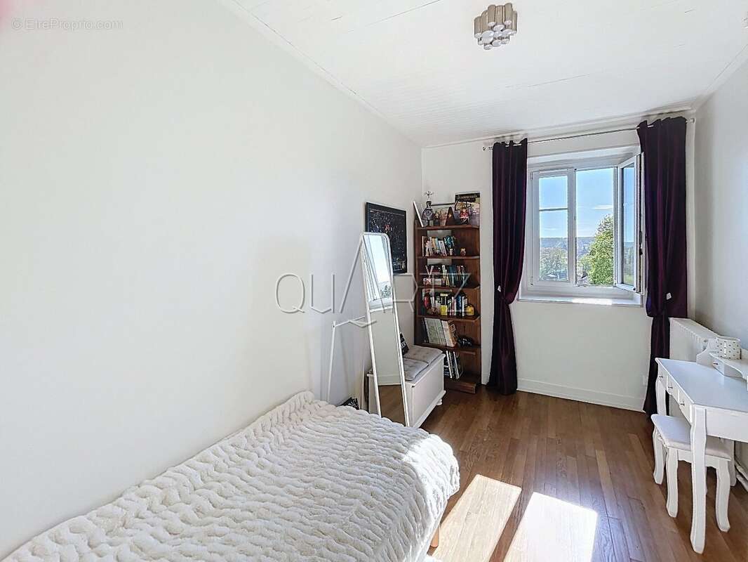 Charme indéniable pour cette maison Mansart - photo 16