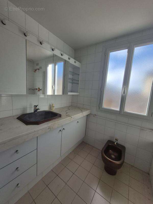 Maison à MONTREAL-LA-CLUSE