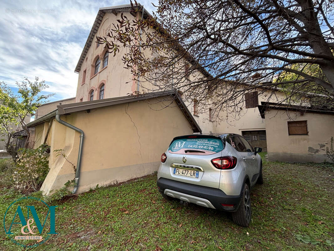 Maison à SAINT-CLEMENT-SUR-DURANCE