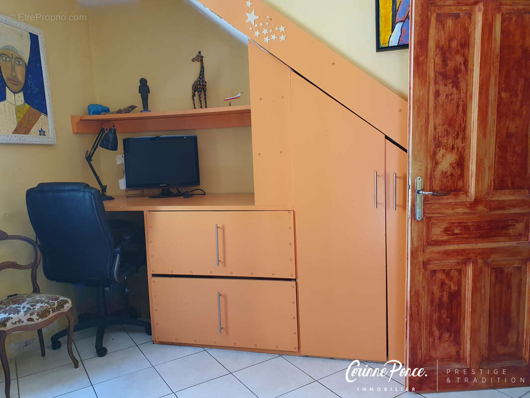 Nîmes maison de charme avec patio pisine dépendance - photo 10
