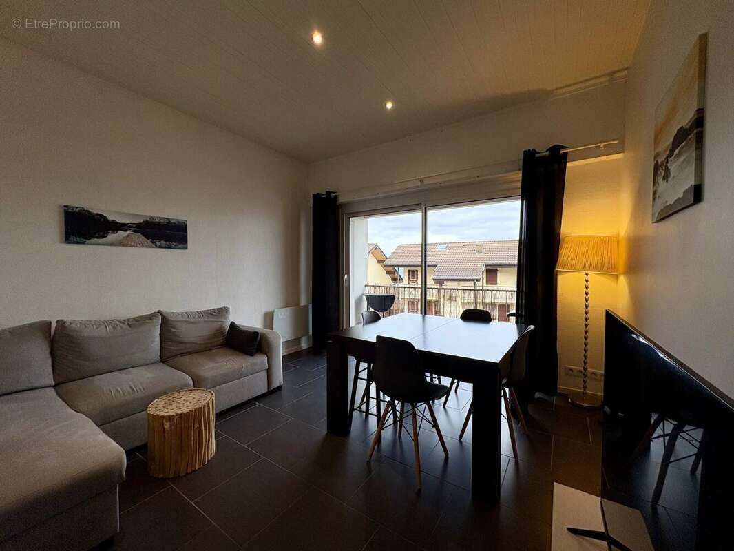 Appartement à NEUVECELLE