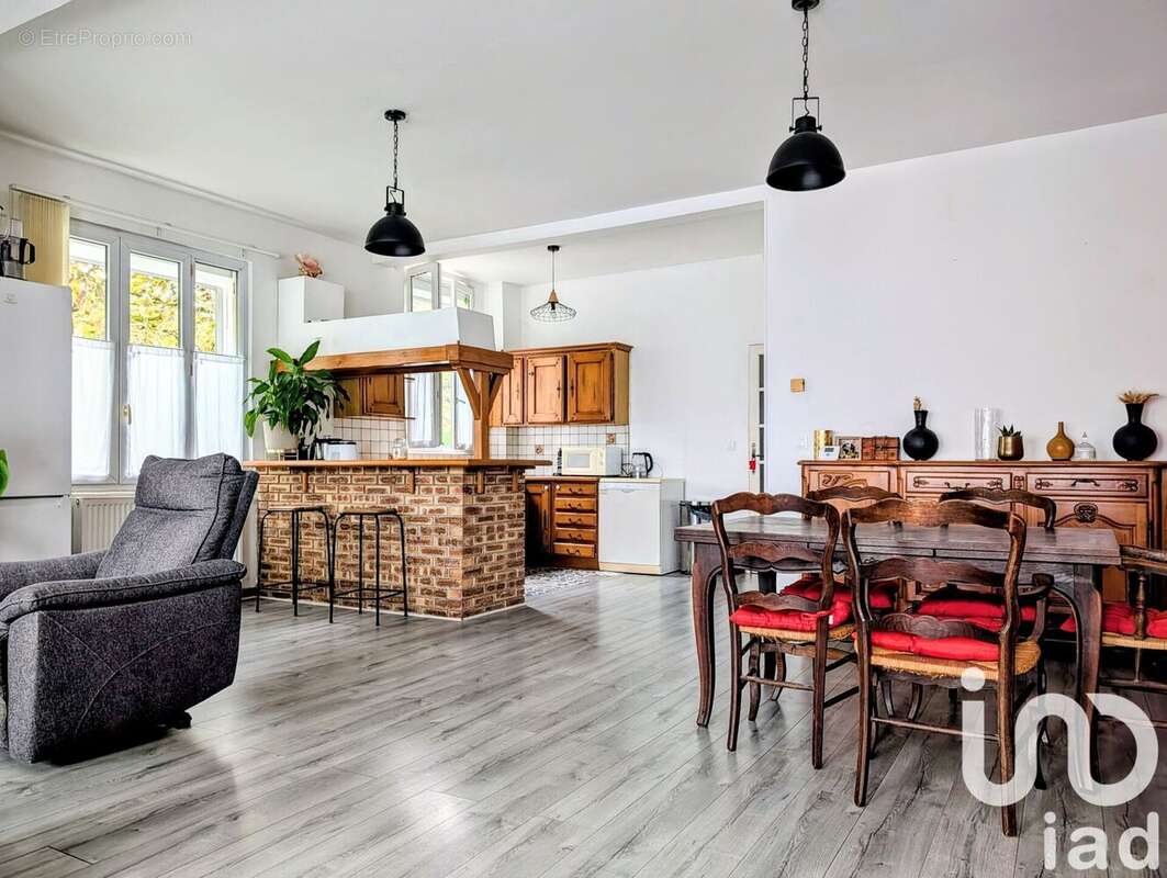 Photo 2 - Maison à VIGNEUX-SUR-SEINE