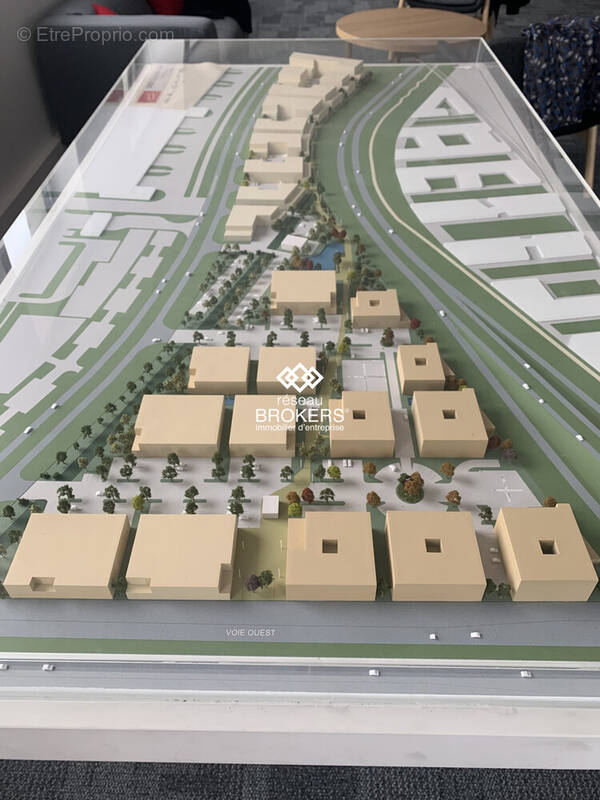 Commerce à TREMBLAY-EN-FRANCE