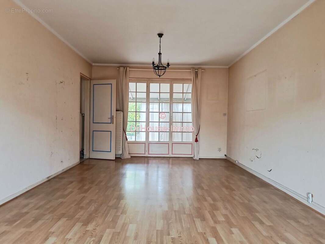 Maison à ROMILLY-SUR-SEINE